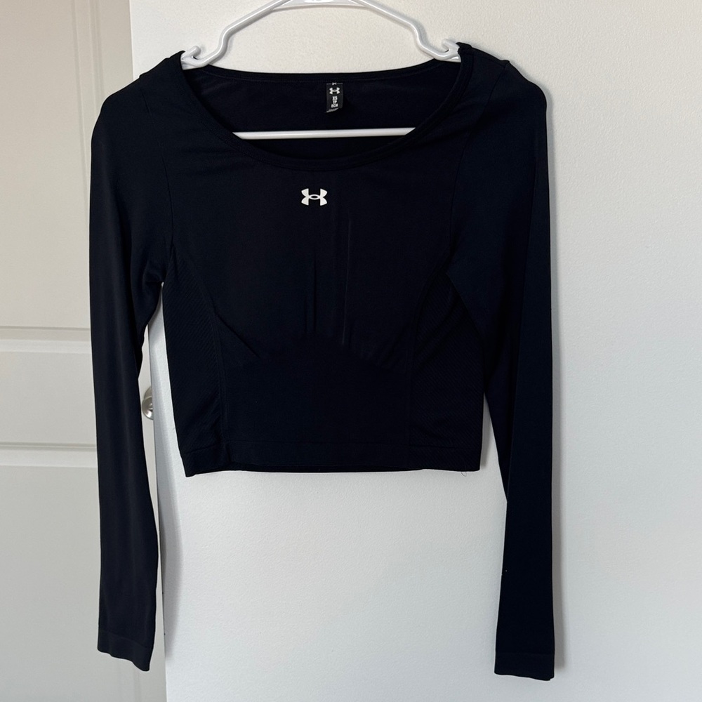 Under Armour Women's Black Long Sleeve Tee